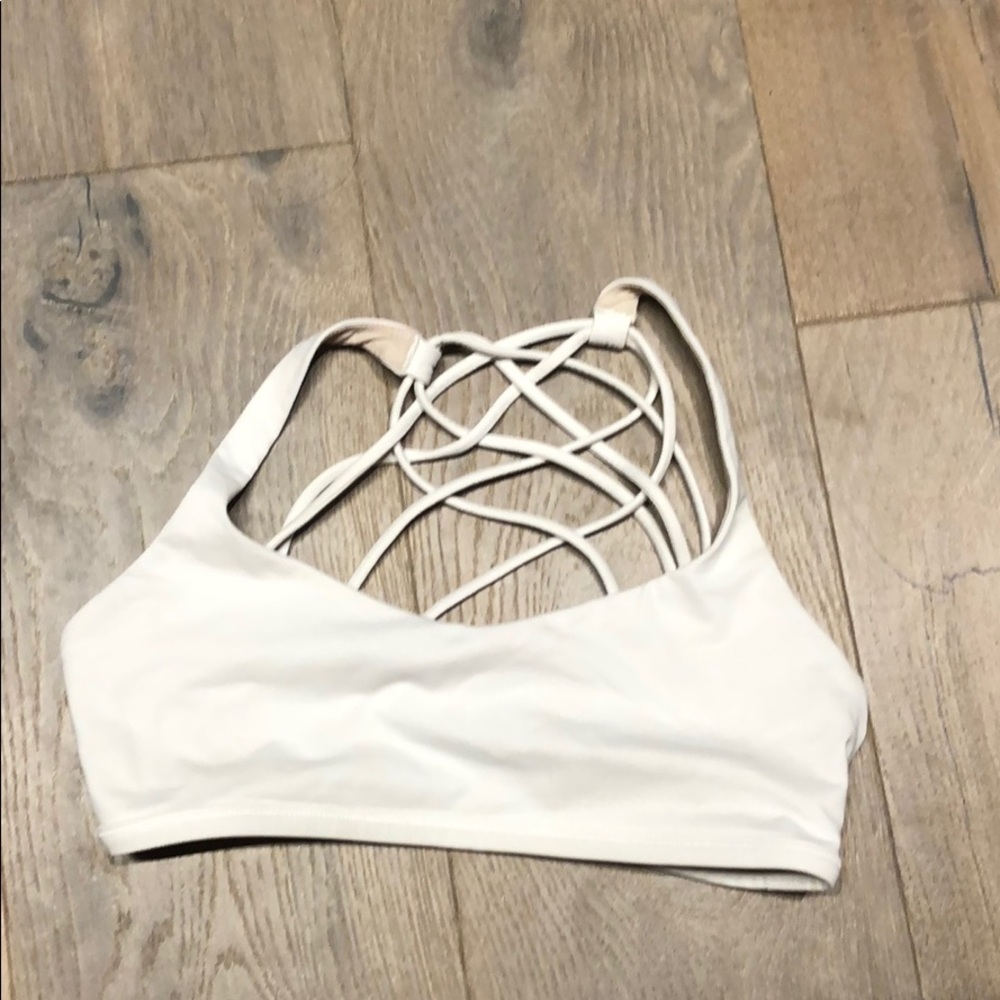 Lululemon Free to be wild sports bra size 8